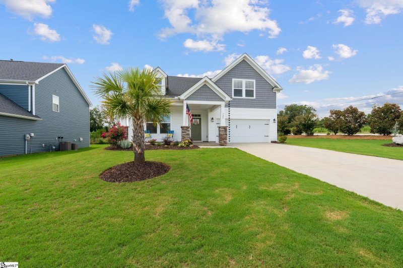 Property image 3 of 725 Sunwater Drive in Reid Park, Duncan, SC 29334