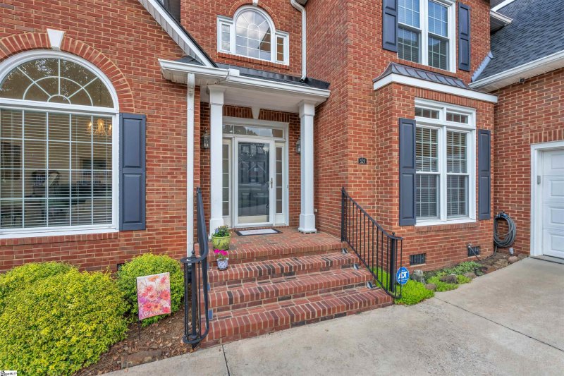 Property image 2 of 529 Ladykirk Lane in Carisbrooke, Greer, SC 29650