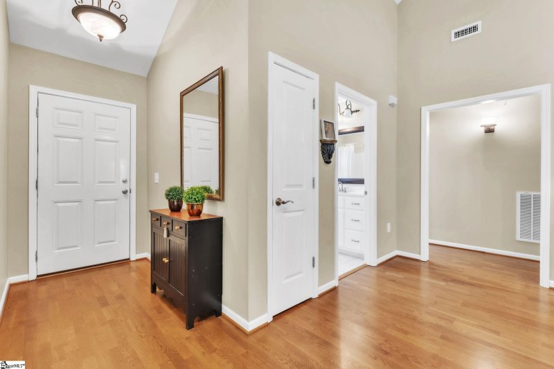 Property image 5 of 124b Pinnacle Lane in Pinnacle Towns, Easley, SC 29642