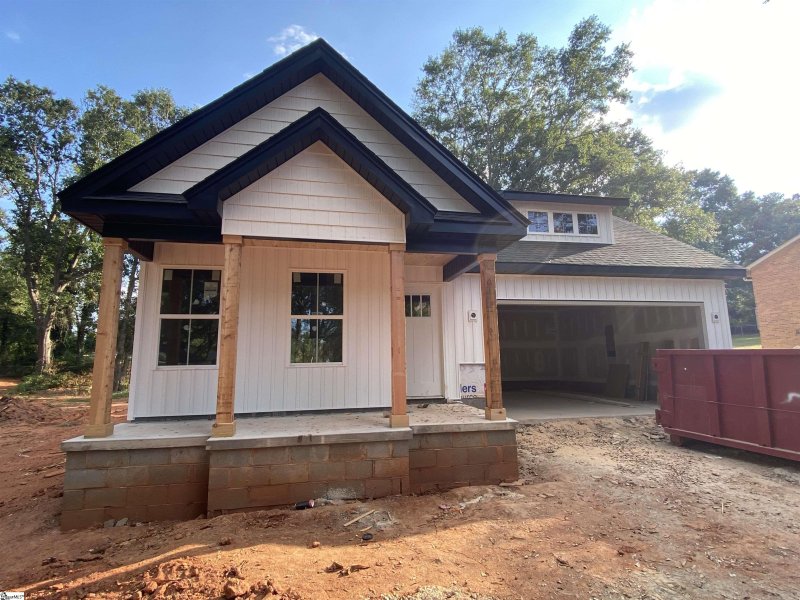 Property image 2 of 303 Elm Avenue in Centerville Terrace, Anderson, SC 29625