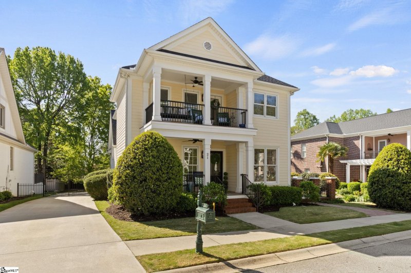 Property image 2 of 21 Kershaw Court in Bells Grant, Greenville, SC 29607