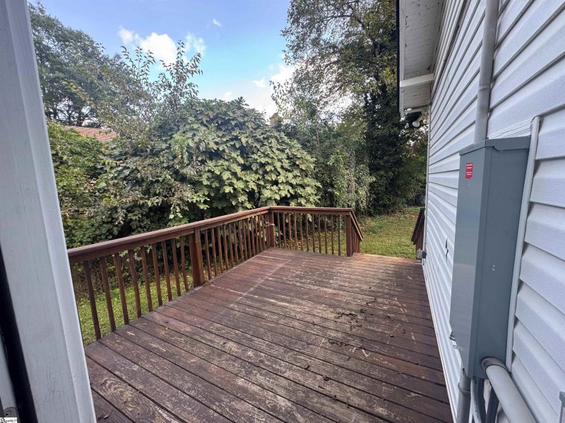 Property image 2 of 18 8th Avenue in Judson Mill, Greenville, SC 29611