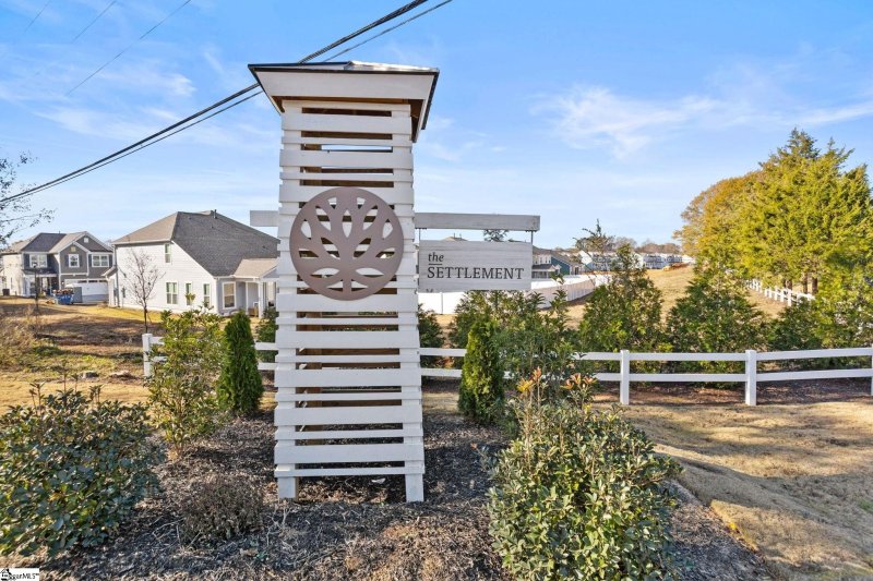 Property image 2 of 227 Lewes Avenue in The Settlement, Simpsonville, SC 29681