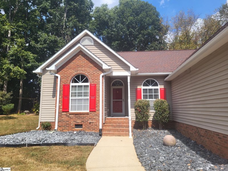 Property image 3 at 102 Colombard Court, Mauldin, SC 29662