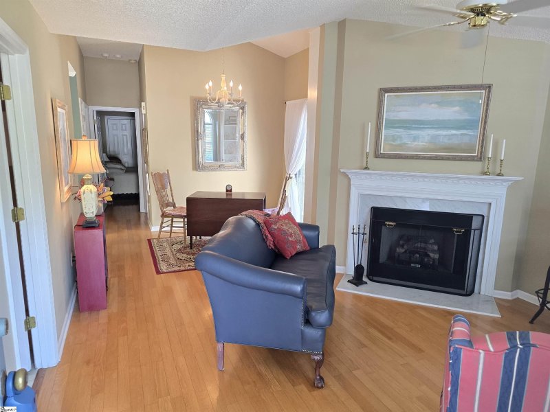 Property image 2 of 12 Lantern Lane in Carriage Walk, Greer, SC 29651