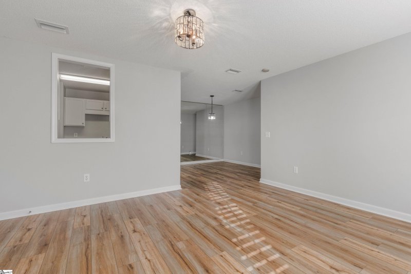 Property image 3 of 102 Pelham Square Way in Pelham Square, Greer, SC 29650