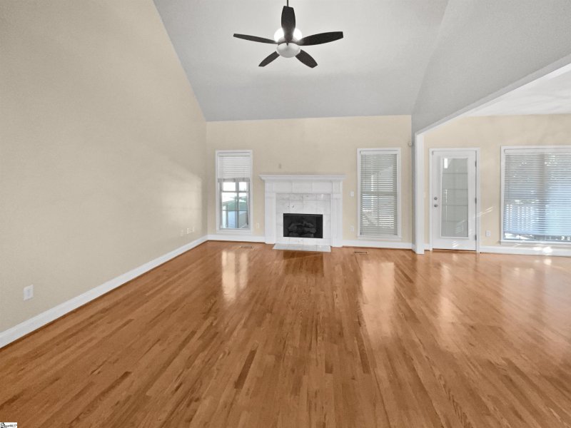 Property image 3 of 710 Mosswood Lane in Hawkcreek, Spartanburg, SC 29301