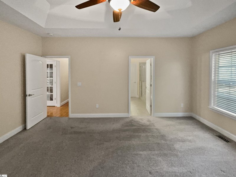 Property image 5 of 710 Mosswood Lane in Hawkcreek, Spartanburg, SC 29301