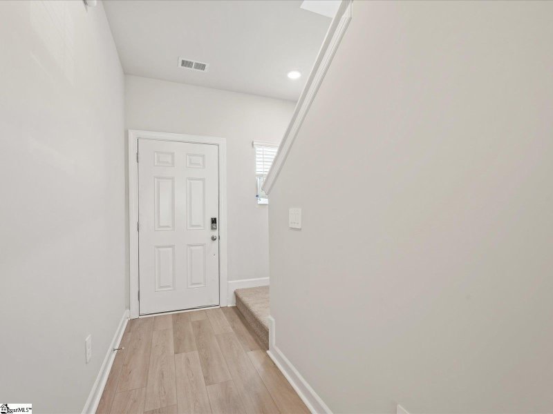 Property image 4 of 813 Landward Court in Creek Ridge, Spartanburg, SC 29301