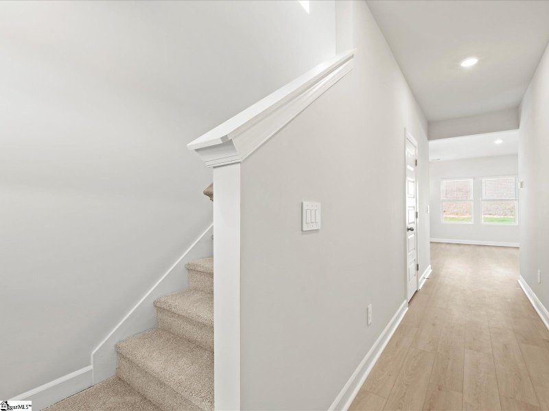 Property image 5 of 813 Landward Court in Creek Ridge, Spartanburg, SC 29301