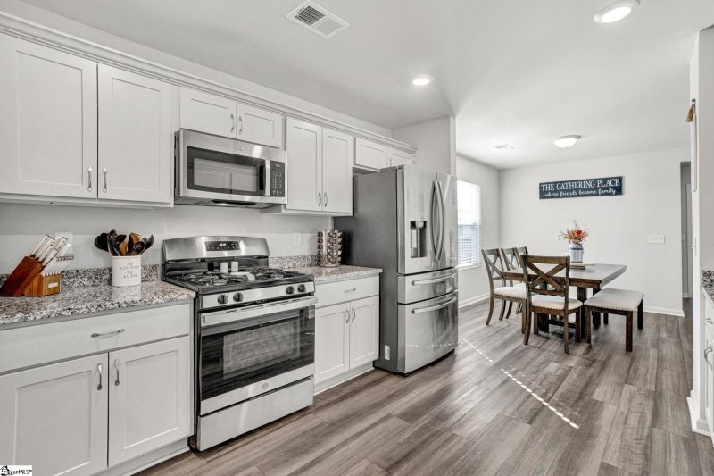 Property image 5 of 129 W Compass Way in North View, Easley, SC 29640