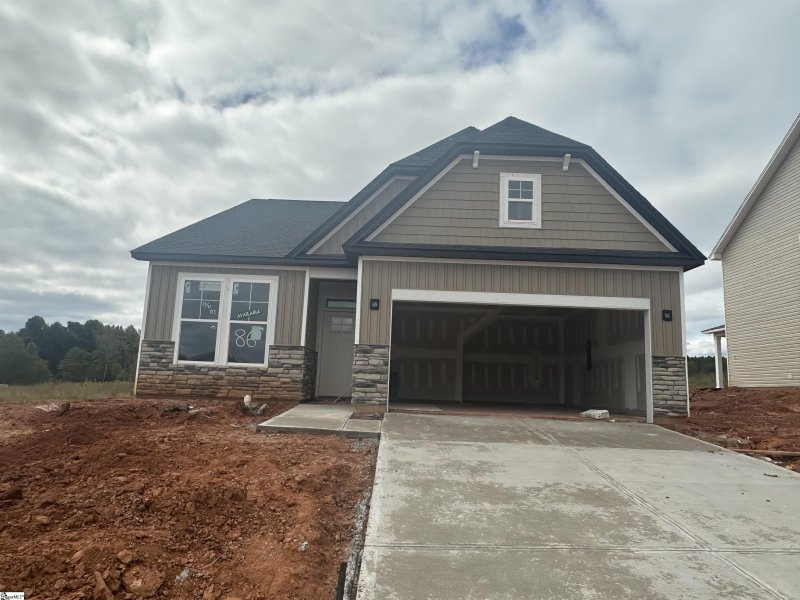 Property image 2 of 930 Gibbons Street in Shiloh Trail, Wellford, SC 29385