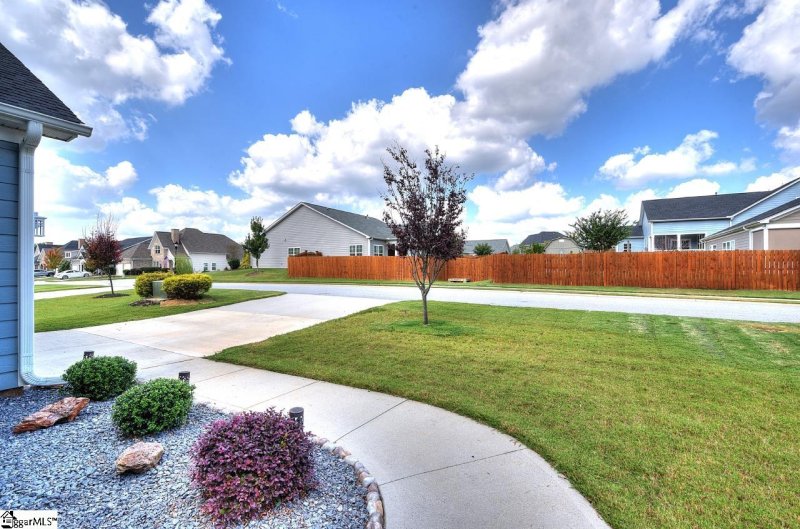 Property image 4 of 305 Rubia Drive in Indigo Pointe, Greenville, SC 29607