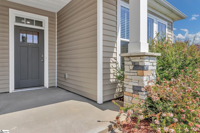 Property image 3 of 800 Redmill Lane in Reid Park, Duncan, SC 29334