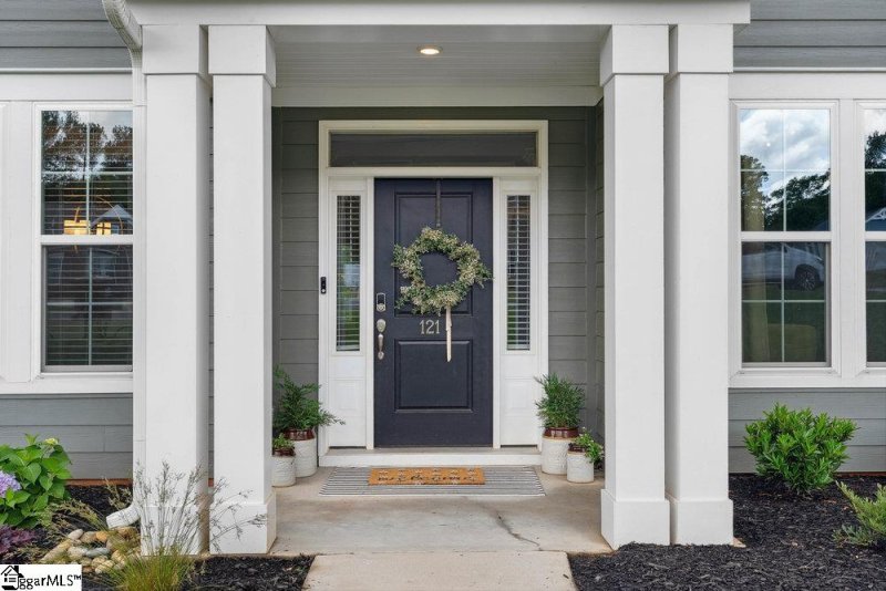 Property image 2 of 121 Winter Valley Lane in Midway Farms, Belton, SC 29627