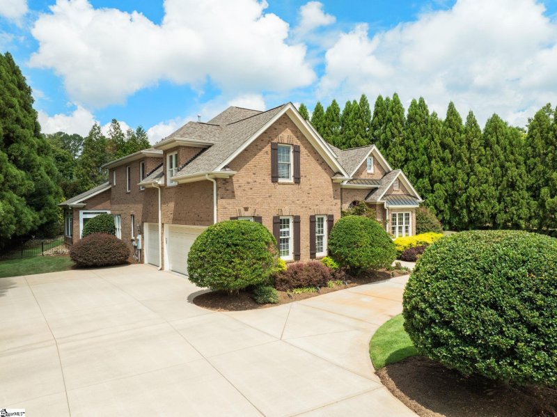 Property image 2 of 4 Summerhall Glen Lane in Kingsbridge, Simpsonville, SC 29681