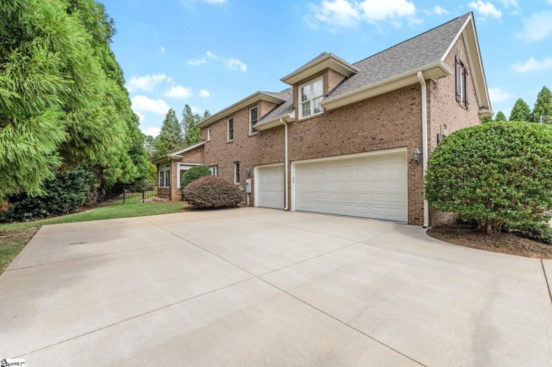 Property image 4 of 4 Summerhall Glen Lane in Kingsbridge, Simpsonville, SC 29681