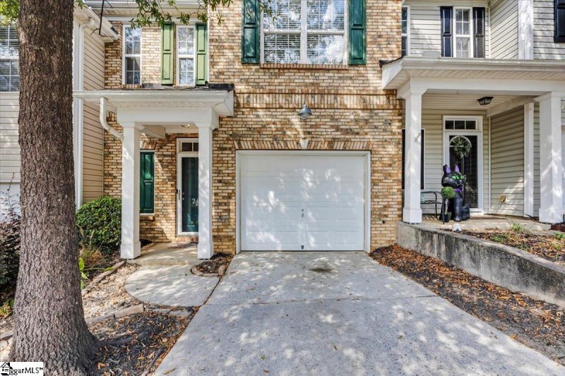 Property image 2 of 208 Greenbush Court in Crescentwood Village, Mauldin, SC 29662