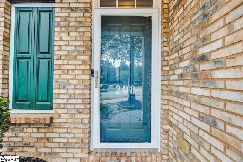 Property image 4 of 208 Greenbush Court in Crescentwood Village, Mauldin, SC 29662
