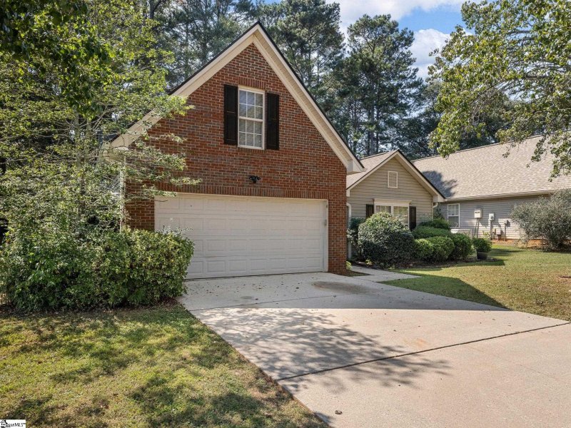 Property image 2 of 620 Thornbird Circle in Eagle Pointe, Boiling Springs, SC 29316