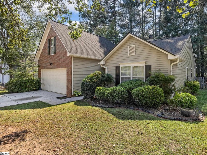 Property image 4 of 620 Thornbird Circle in Eagle Pointe, Boiling Springs, SC 29316