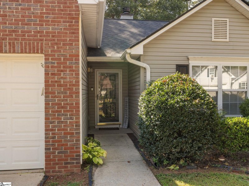 Property image 5 of 620 Thornbird Circle in Eagle Pointe, Boiling Springs, SC 29316
