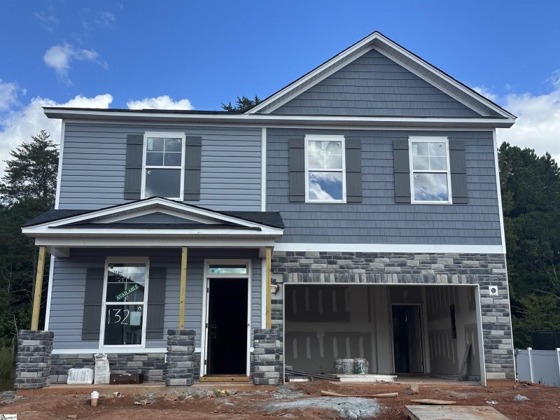 Property image 2 of 359 E Pyrenees Drive in Shiloh Trail, Wellford, SC 29385