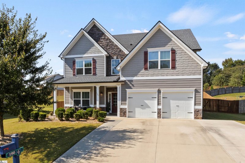 Sterling Estate, Boiling Springs Community