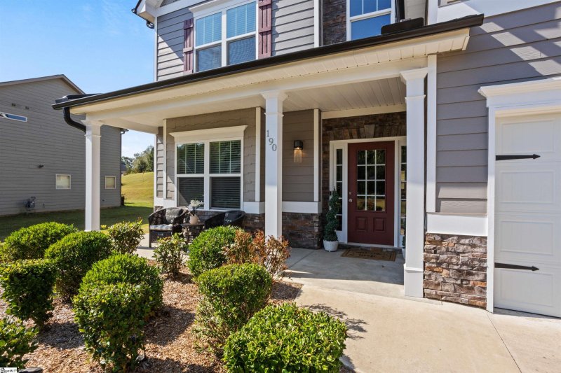 Property image 2 of 190 Colfax Drive in Sterling Estate, Boiling Springs, SC 29316