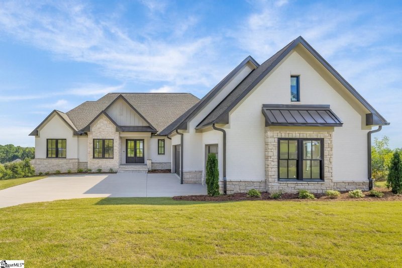 Property image 2 of 217 Trevi Drive in Montebello, Greenville, SC 29609