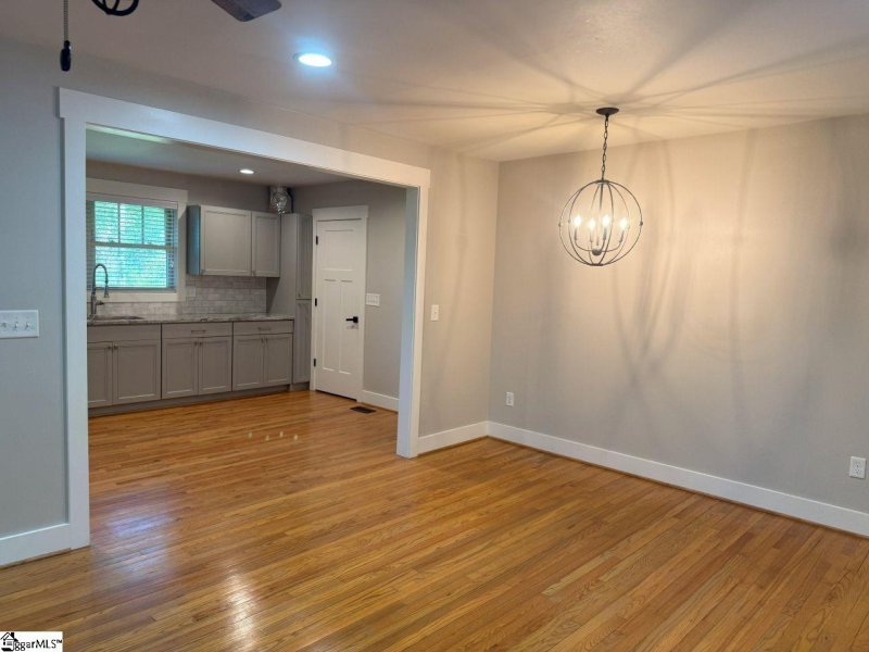 Property image 4 of 6520 Augusta Road in Pecan Terrace, Greenville, SC 29605