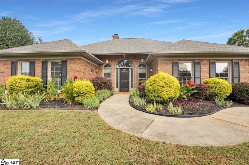 Property image 3 of 121 Twin Lakes Drive in Twin Lakes, Moore, SC 29639