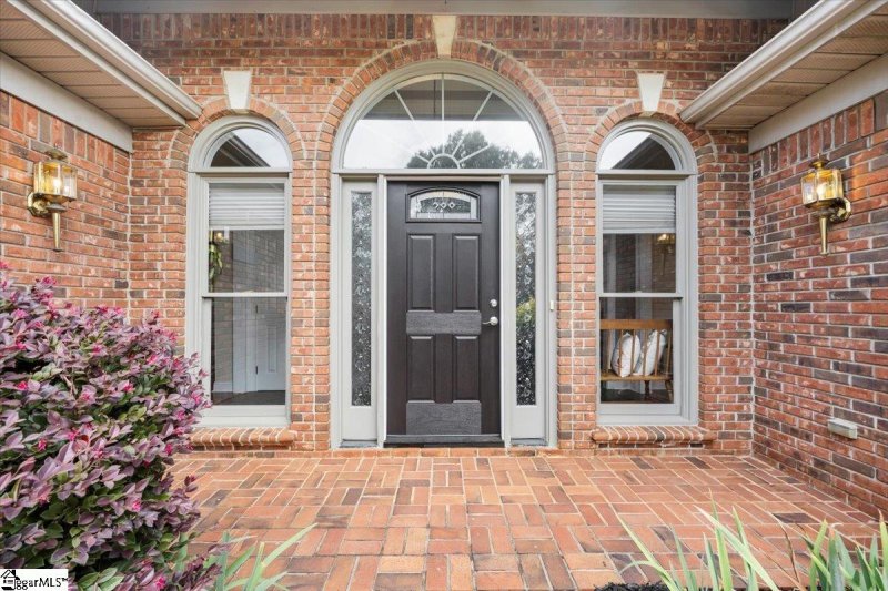 Property image 5 of 121 Twin Lakes Drive in Twin Lakes, Moore, SC 29639