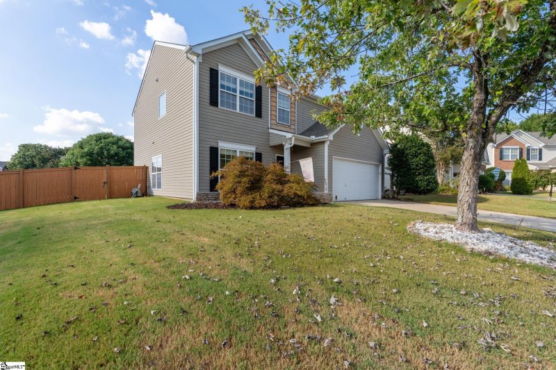 Property image 3 of 301 Blant Court in Autumn Trace, Simpsonville, SC 29681