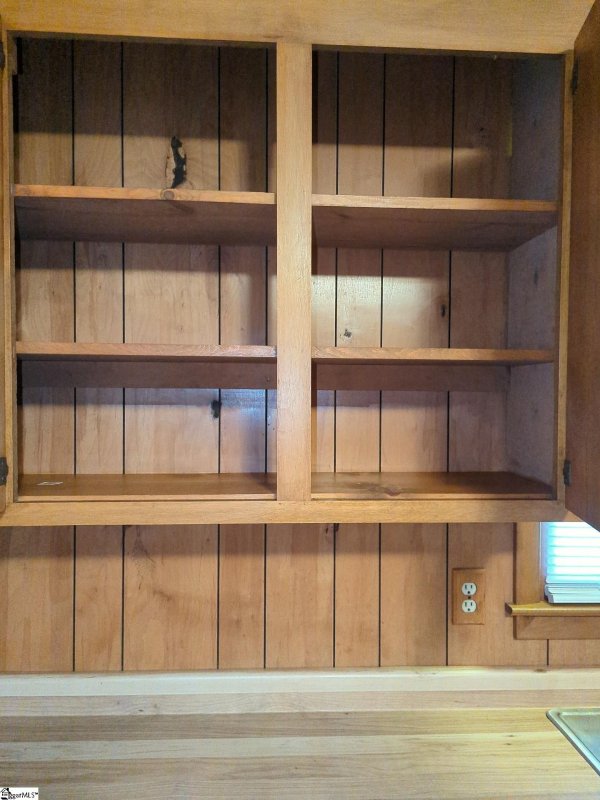 Property image 5 at 102 Crestview Drive, Greenville, SC 29609