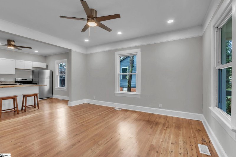 Property image 5 of 207 Brooks Avenue in Union Bleachery, Greenville, SC 29617