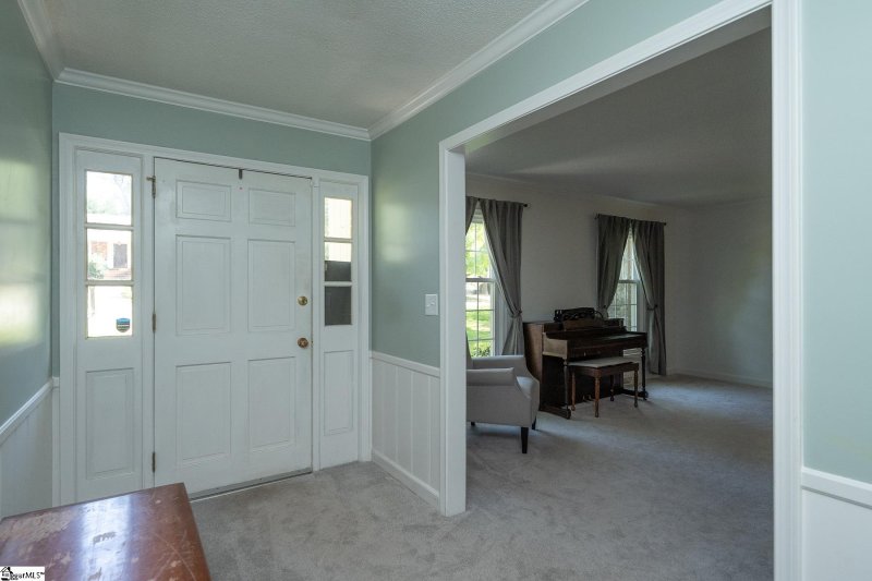 Property image 3 of 201 Winsford Drive in Buxton, Greenville, SC 29609