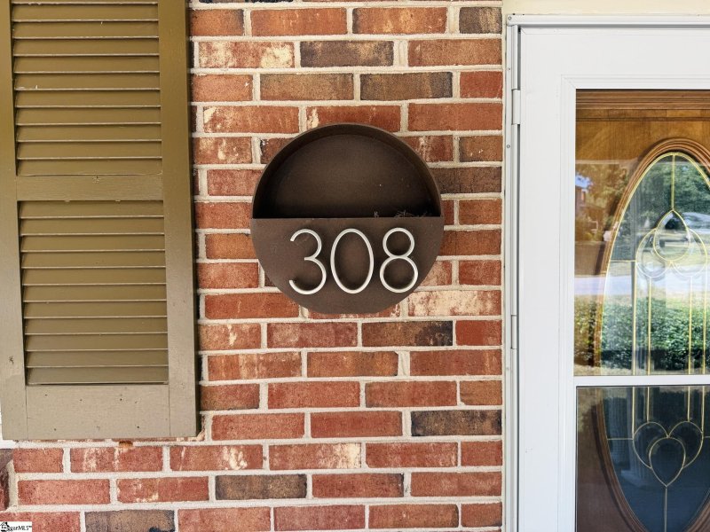 Property image 4 at 308 Farmington Road, Greenville, SC 29605