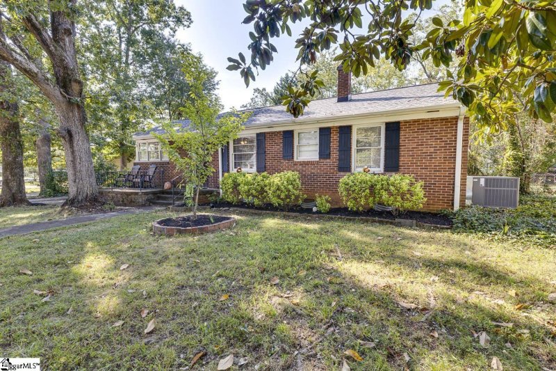 Property image 2 at 201 Darlington Avenue, Greenville, SC 29609
