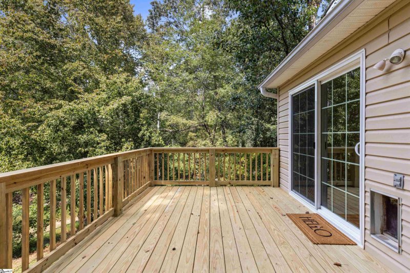 Property image 2 of 225 Clear Lake Drive in Standing Springs Estates, Simpsonville, SC 29680