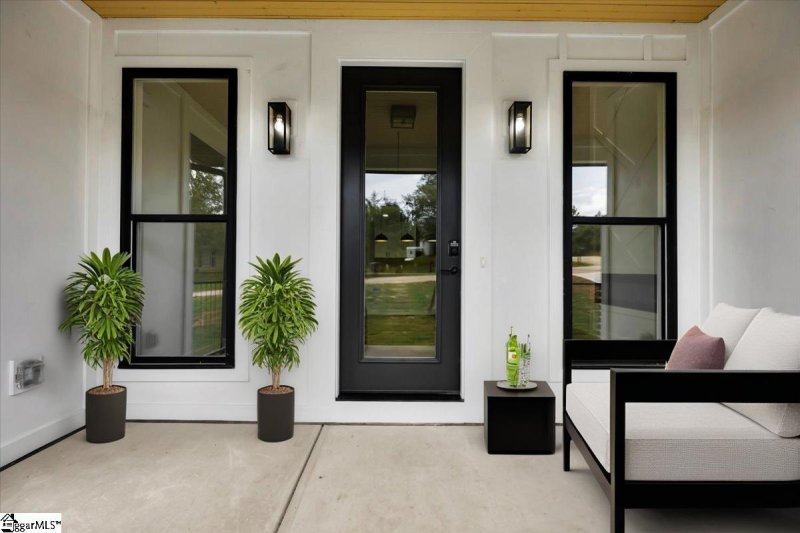 Property image 4 of 216 Riverbreeze Road in River Breeze, Greenville, SC 29611