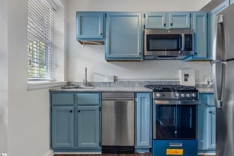 Property image 3 of 601 Cleveland 12a Street in McDaniel Heights, Greenville, SC 29601