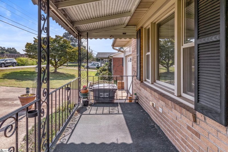 Property image 4 of 129 Monaview Circle in Monaghan, Greenville, SC 29617