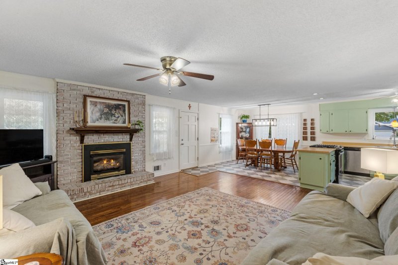 Property image 4 of 4220 Chaffee Road in Oak Forest, Spartanburg, SC 29301