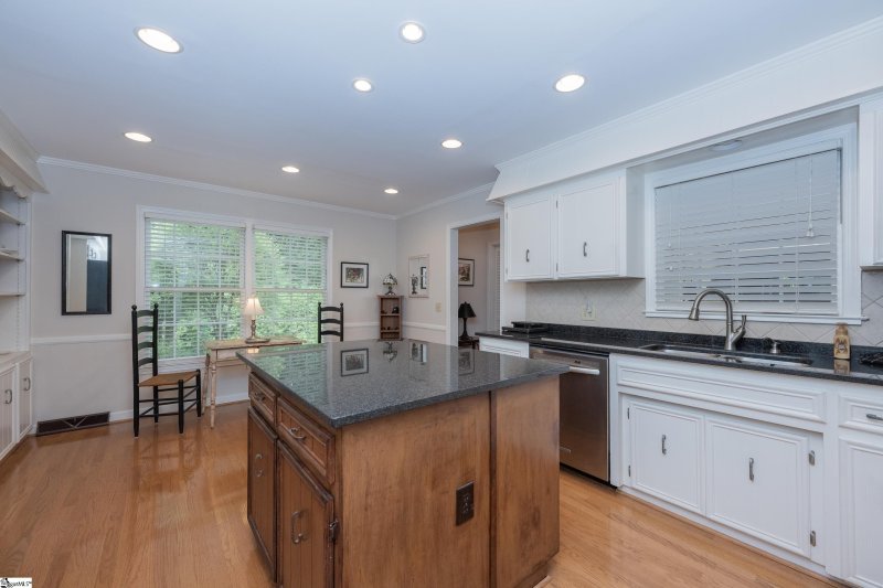 Property image 3 of 402 Stone Ridge Road in Sugar Creek, Greer, SC 29650