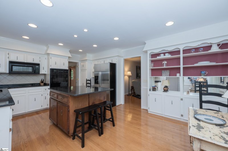 Property image 4 of 402 Stone Ridge Road in Sugar Creek, Greer, SC 29650