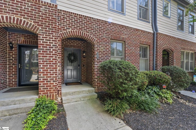 Property image 2 of 700 Bennett Street in North Park, Greenville, SC 29609