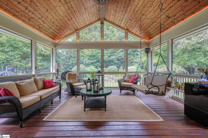 Property image 2 of 192 Woodridge Drive in Woodridge, Spartanburg, SC 29301