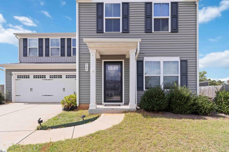 Property image 5 of 906 Hattie Lane in Holly Farms, Lyman, SC 29365