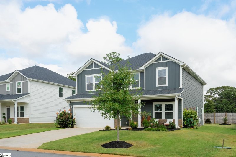 Property image 2 of 325 Roderick Lane in Arden Woods, Greenville, SC 29605